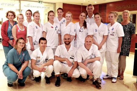 Делегация врачей из Норвегии и сотрудники отделения онкологии больницы Рамбам
