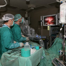 Израильские хирурги удалили гигантскую кисту