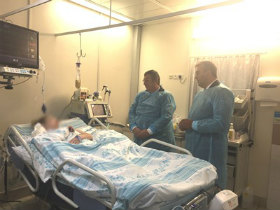посол Украины навестил в Рамбам раненую в теракте участковую из Львова