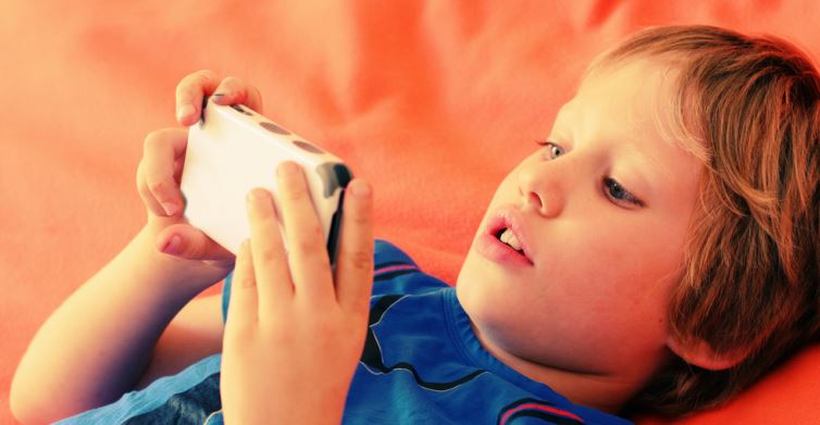Сколько времени дети должны уделять медиа-технологиям